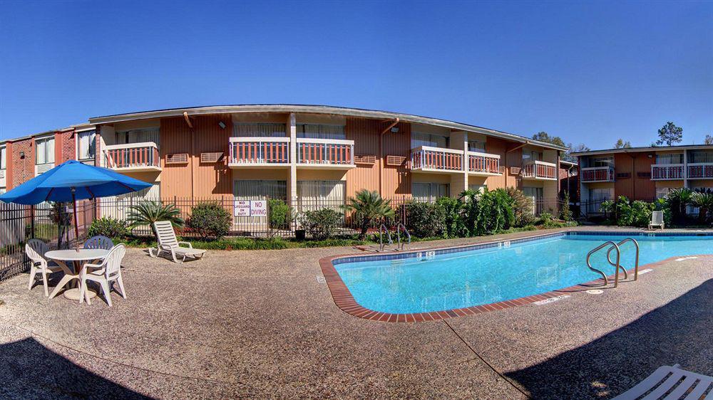 Red Roof Inn Lafayette Airport Exterior photo